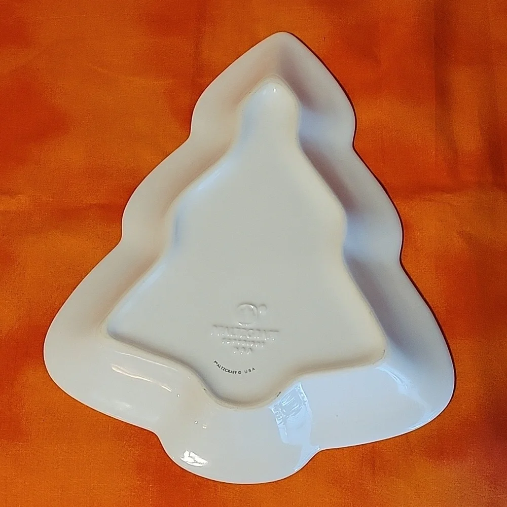 Pfaltzgraff Tree Shaped Serving Plate Winterberry Holiday Ivory Green Red